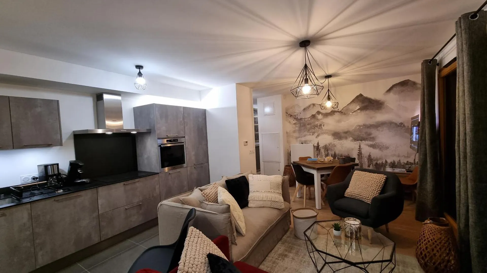 Les Chalets Du Petit Chatel 0*,  France