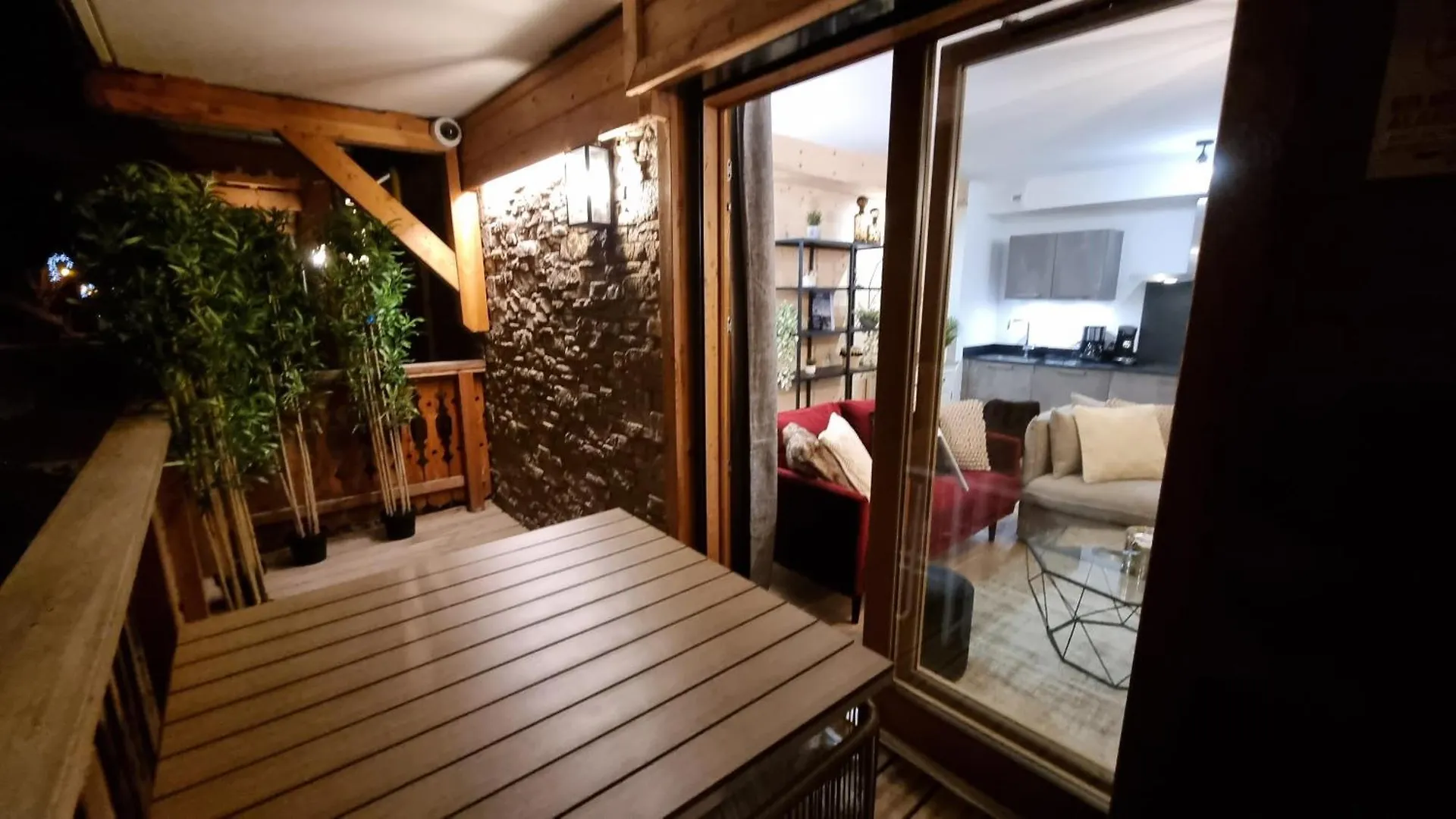 Les Chalets Du Petit Chatel 0*,