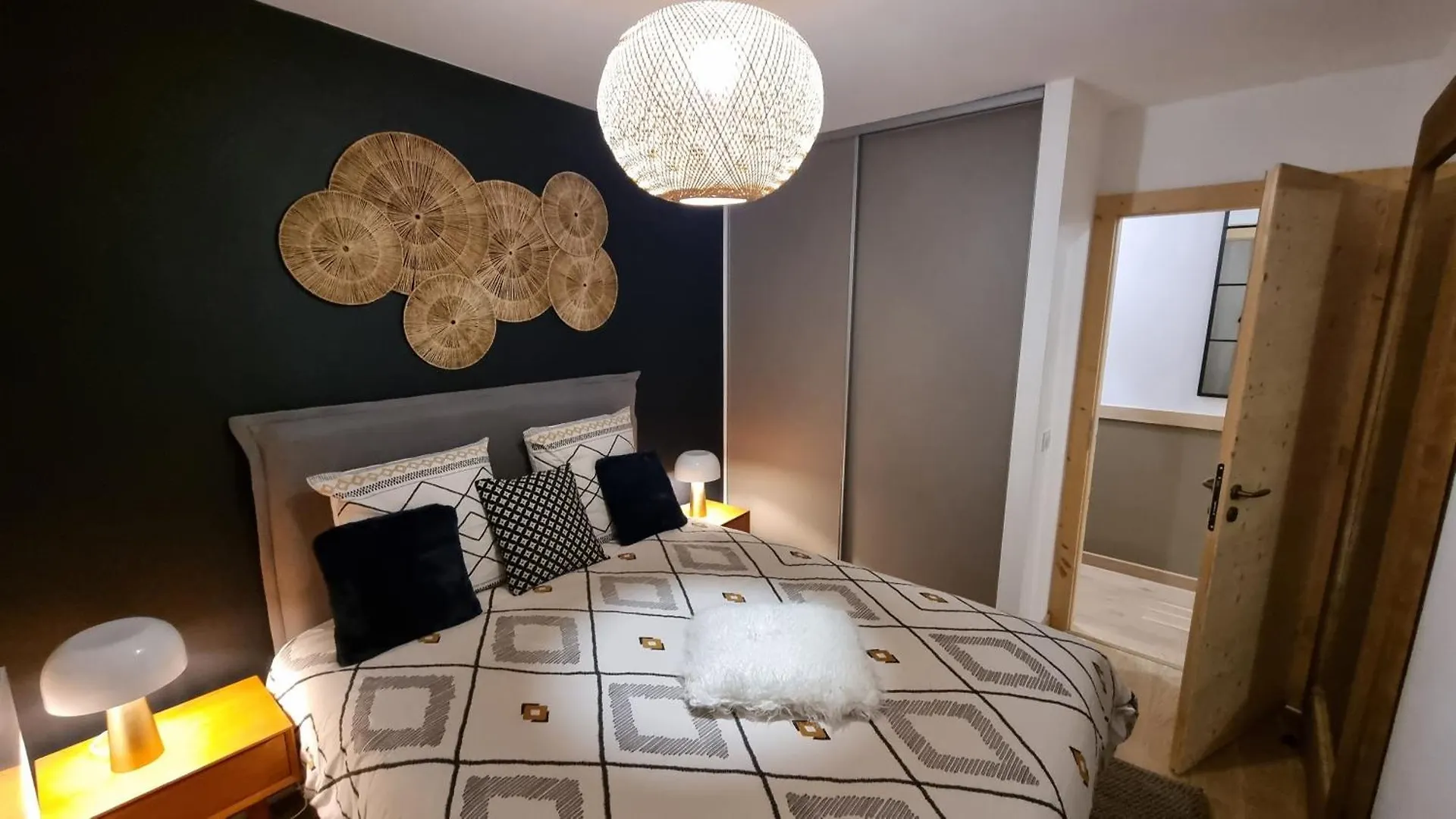 Les Chalets Du Petit Chatel Apartment